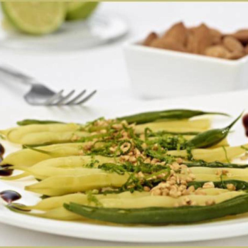 Fagiolini al lime con mandorle e pistacchi