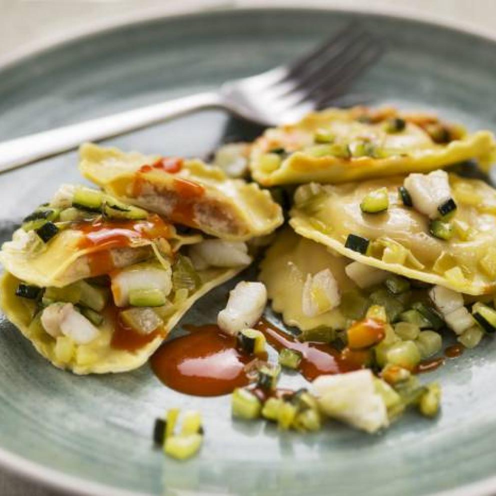 Ravioli di pesce con salsa piccante