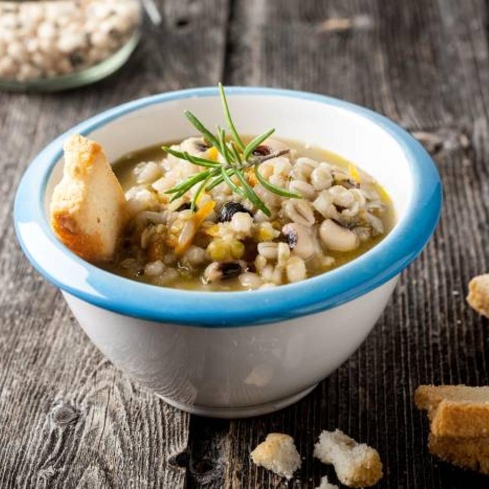 Zuppa invernale con fagioli dell’occhio