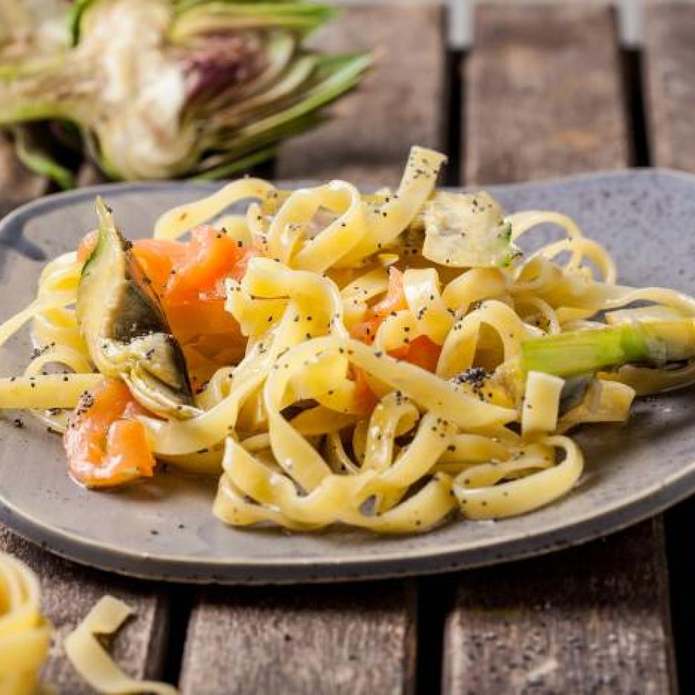 Tagliatelle carciofi e salmone