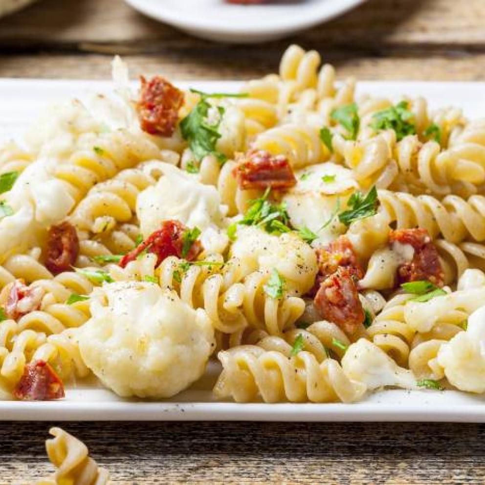 Fusilli con salamino piccante e cavolfiore