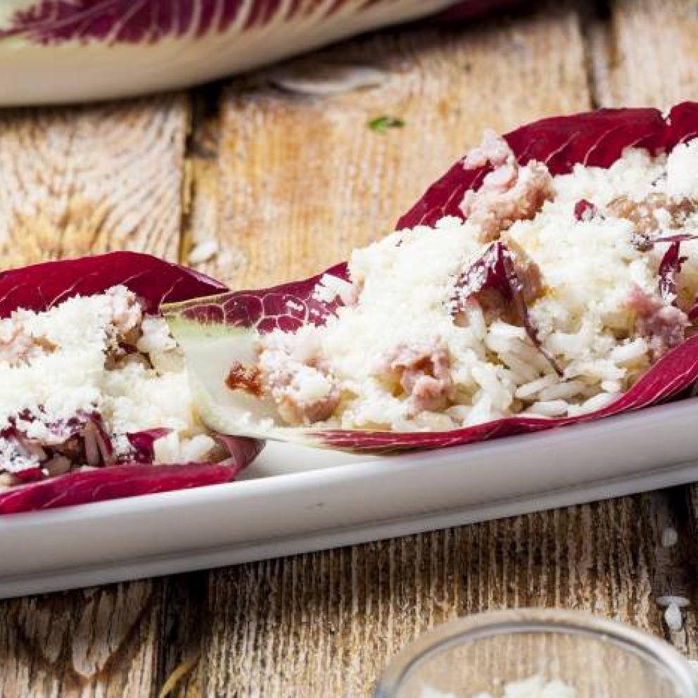 Barchette di radicchio con riso al forno