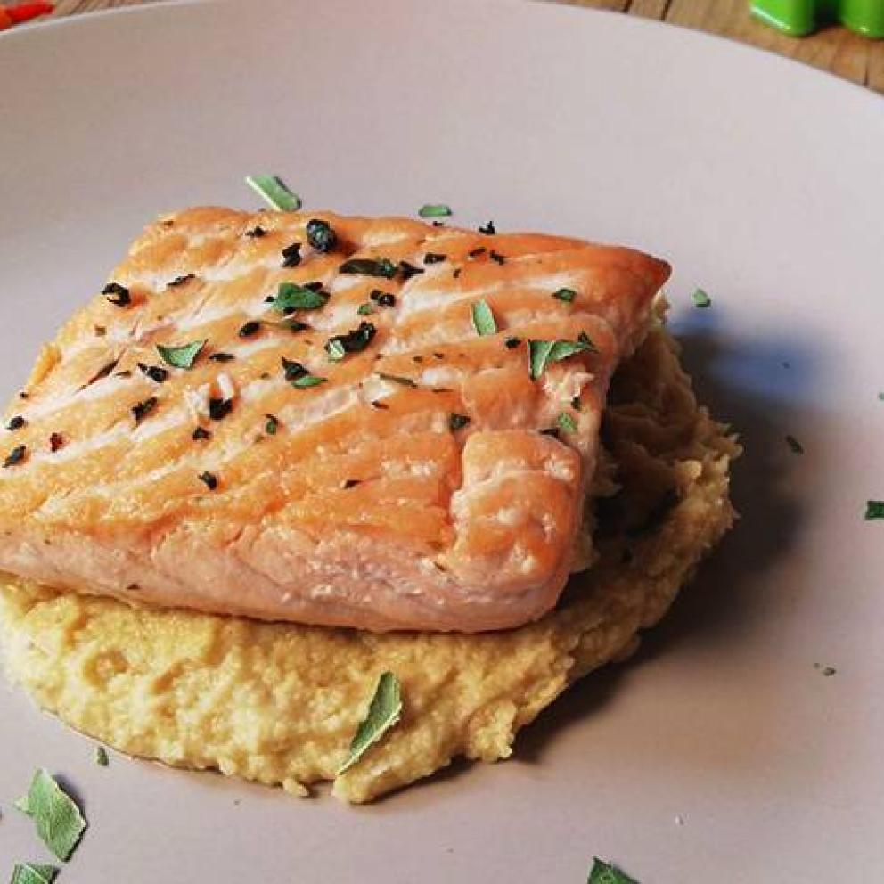 tranci di salmone in padella