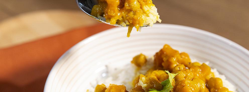 Curry vegetariano con zucca e ceci