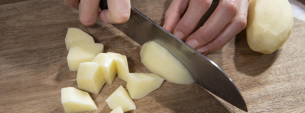 Pasta e patate con provola e pancetta