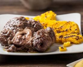 Ossobuco con polenta allo zafferano